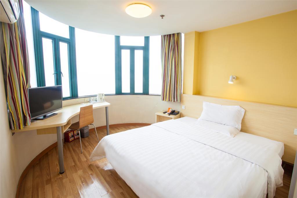 7Days Inn Shenzhen Shajing Shiming Square Exterior photo