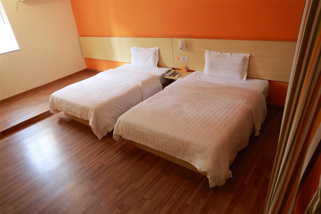7Days Inn Shenzhen Shajing Shiming Square Exterior photo